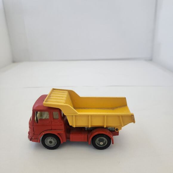 Vintage Corgi Toys 458 ERF 64G Earth Dumper Red & Yellow 1960 Diecast Model - Picture 1 of 6